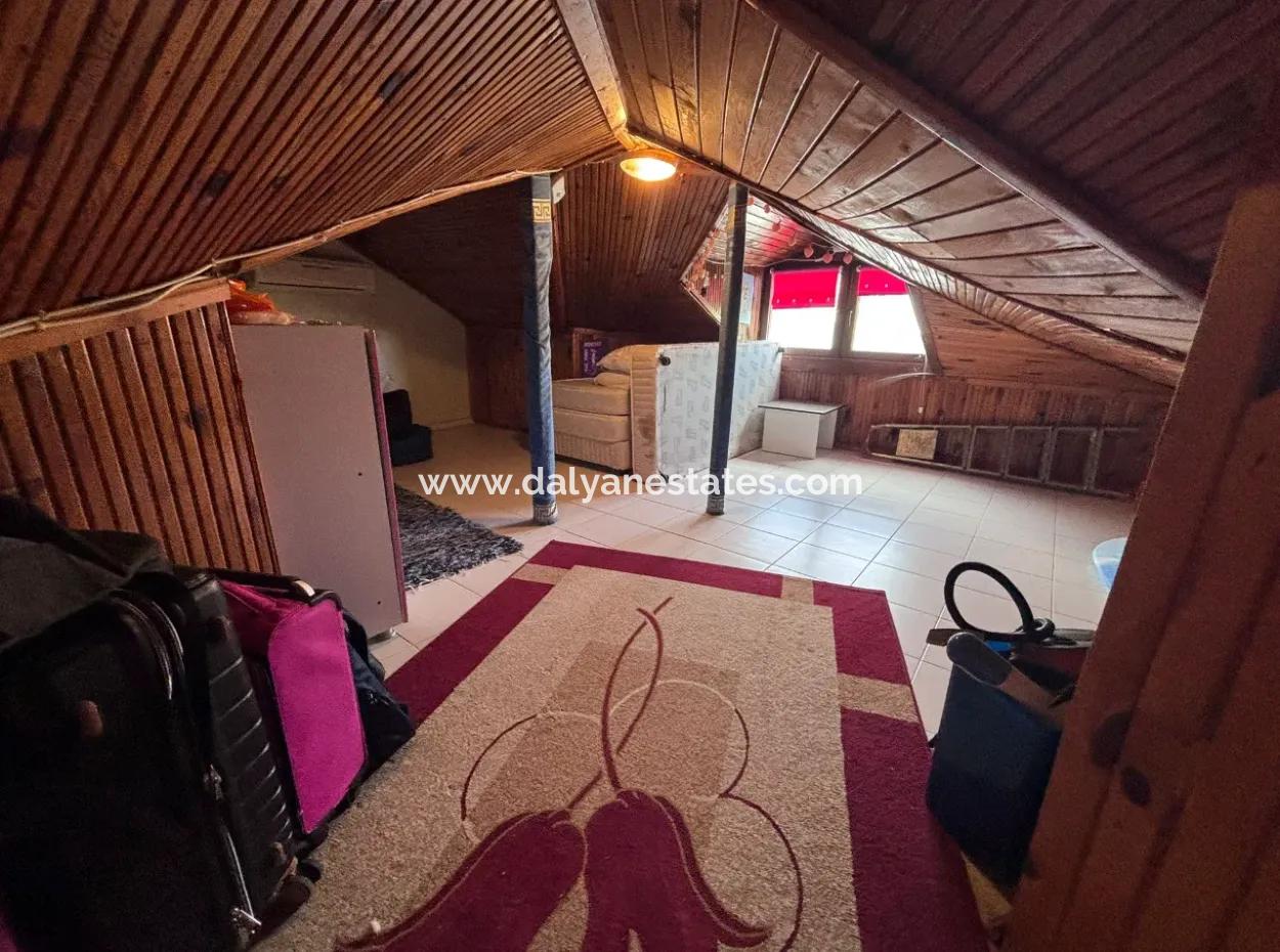 Homely Complex Villa Close To Town