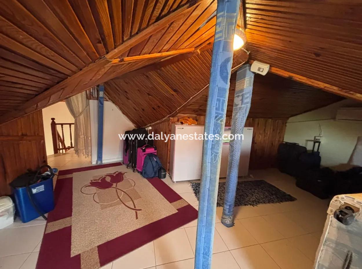 Homely Complex Villa Close To Town