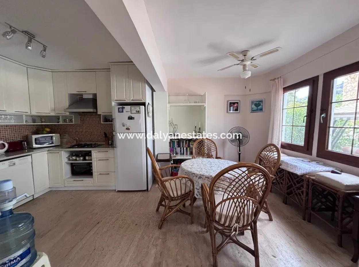 Homely Complex Villa Close To Town