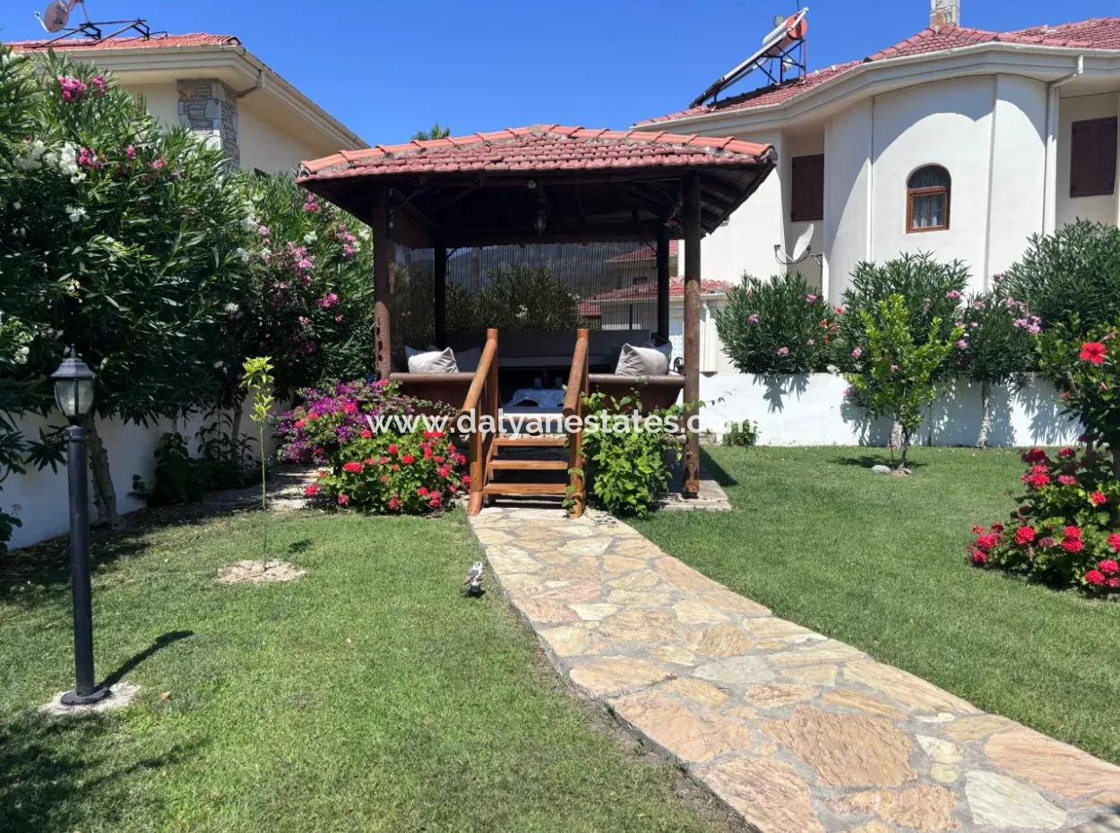 Stunning Villa With Tomb Views