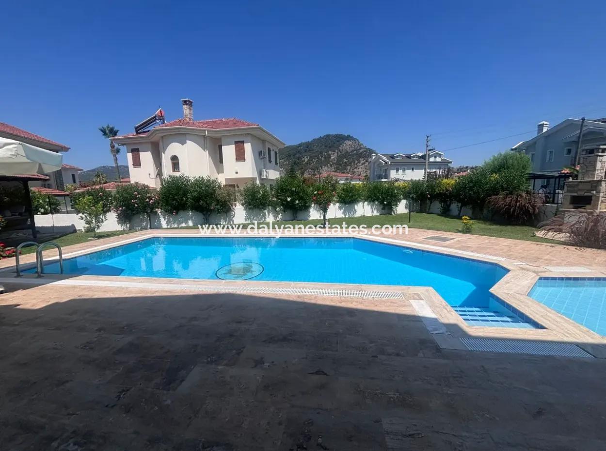 Stunning Villa With Tomb Views