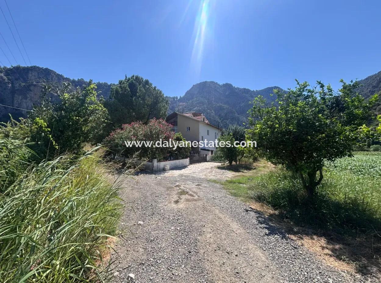 Triplex Villa Surrounded By Nature