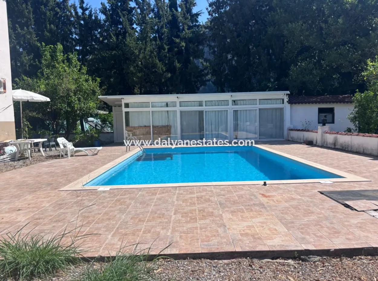 Triplex Villa Surrounded By Nature