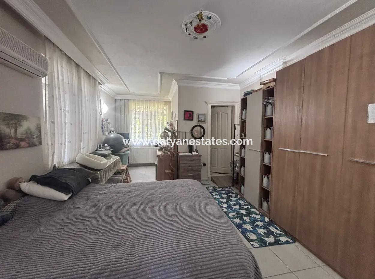 Triplex Villa Surrounded By Nature