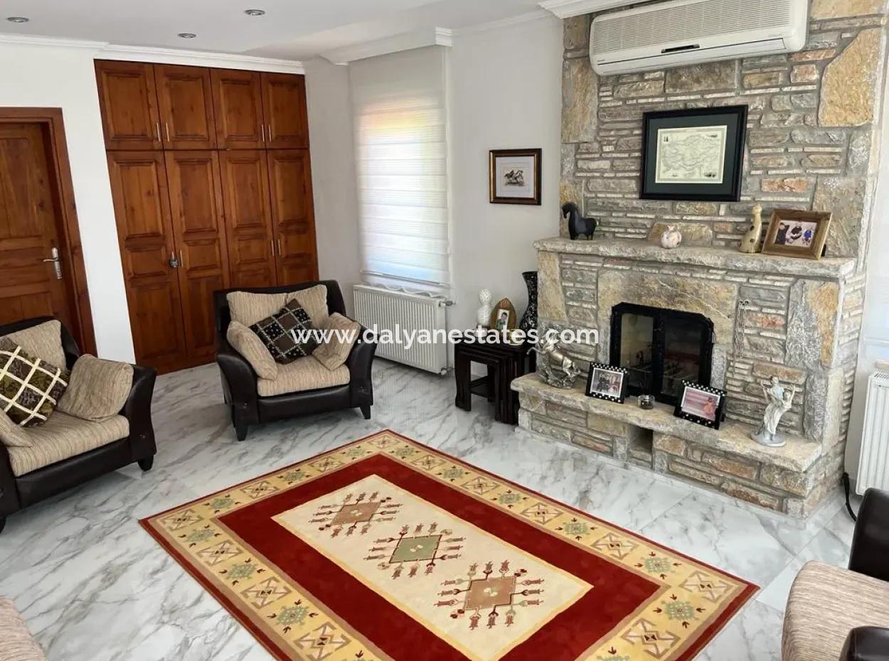 Stunning Detached Private Villa