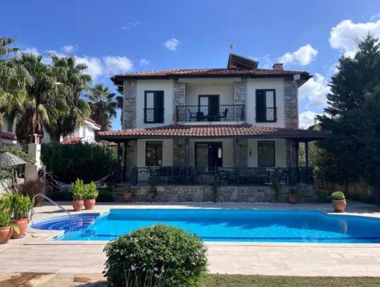 Elegant Villa With Private Pool