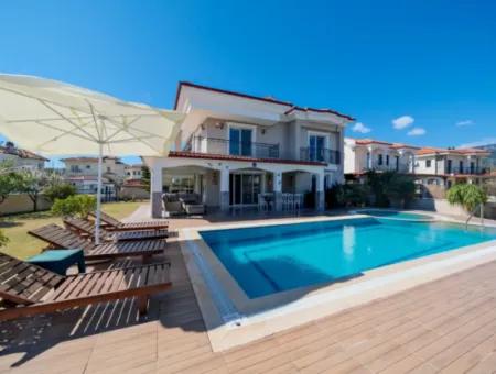 Luxury Detached Villa For Sale In Gülpınar