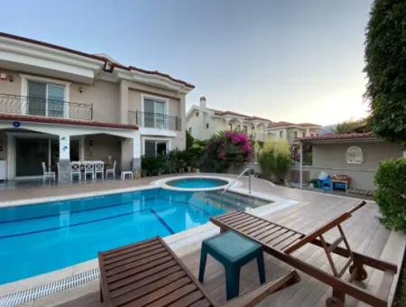 Luxury Detached Villa For Sale In Gülpınar