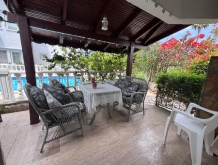 Homely Complex Villa Close To Town