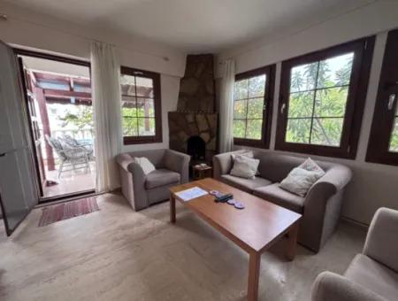 Homely Complex Villa Close To Town