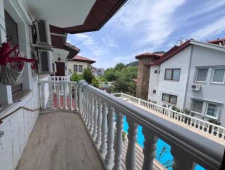 Homely Complex Villa Close To Town