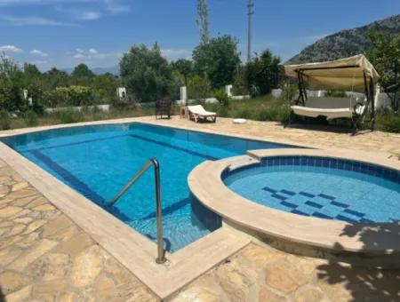 Pretty Dormer Bungalow For Sale