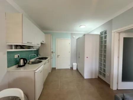 Modern First Floor Apartment