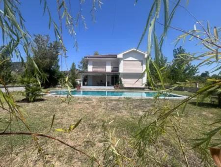 Unique Villa On Large Land