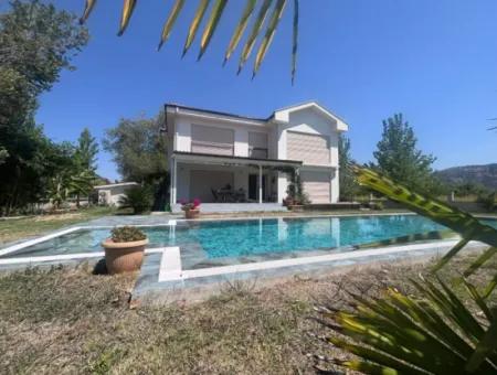 Unique Villa On Large Land