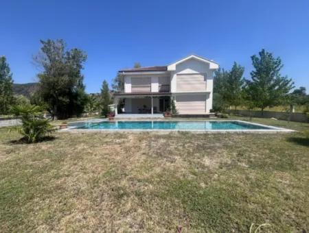Unique Villa On Large Land