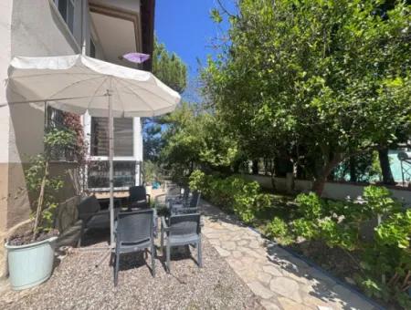 Triplex Villa Surrounded By Nature