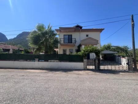 A Tranquil Retreat In The Heart Of Nature