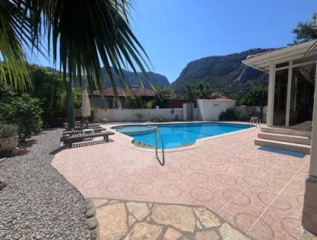 A Tranquil Retreat In The Heart Of Nature