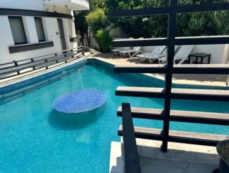 Fully Furnished Modern One-Bedroom Riverside Apartment
