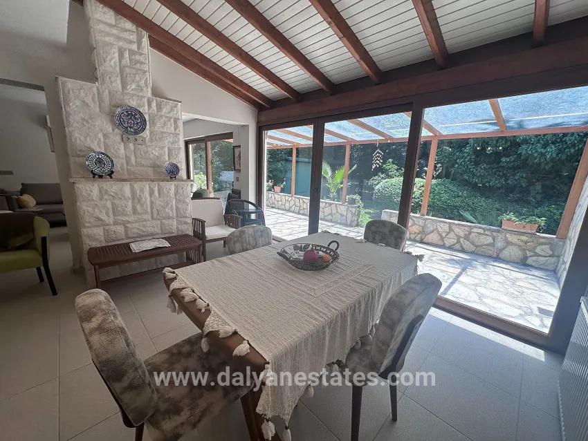 В Центре Dalyan Двухуровневая С Тайным Садом Продается