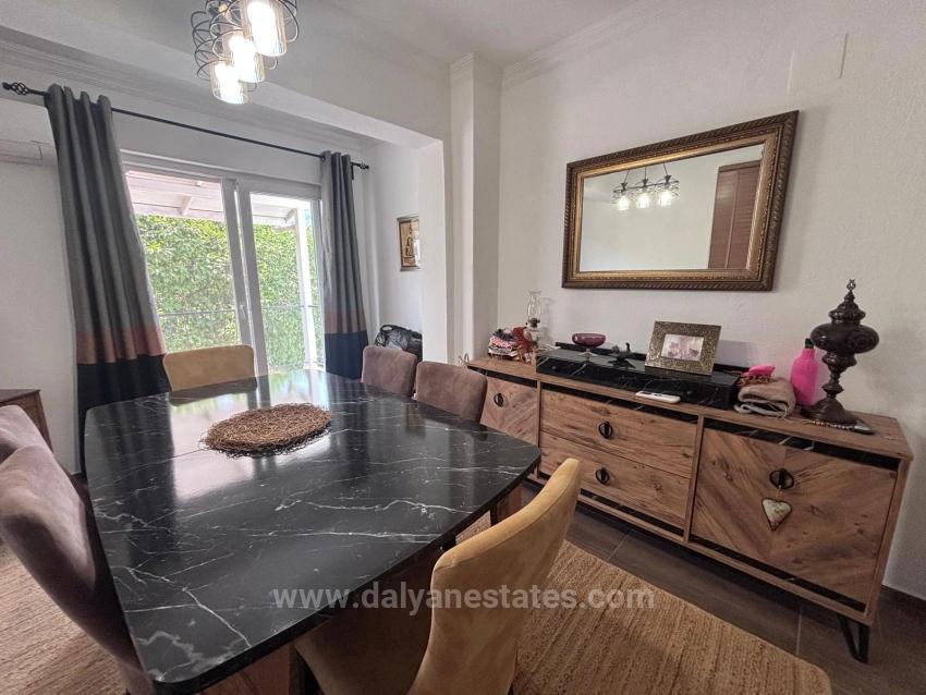 Традиционный Турецкий Дом С Большим Участком Земли