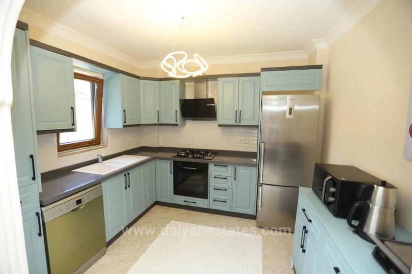 Стильная И Полностью Отремонтированная Частная Вилла С Видом На Черногорию – Цвет «Мемфис Блю».