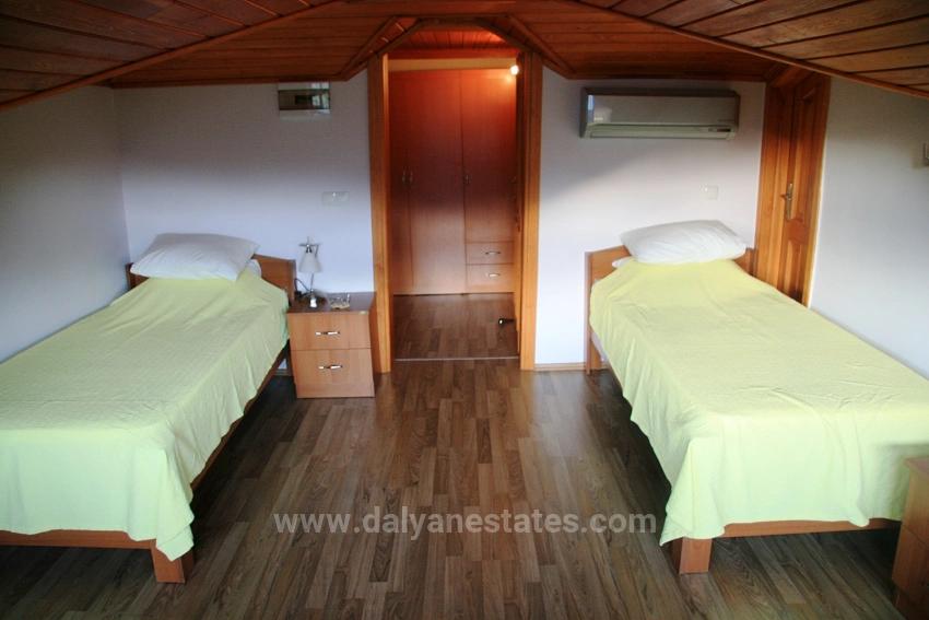 Роскошная Вилла На Природе, Расположенная На Частном Участке Площадью 6000 М².