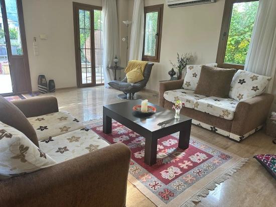 Metinler, Вилла С Четырьмя Спальнями В Дальяне