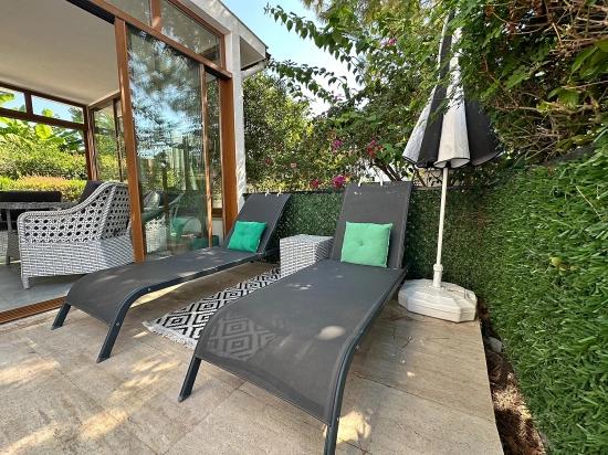 Двухквартирный Дом С Общим Бассейном В Районе Далян-Османагалар