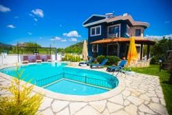 Стильная И Полностью Отремонтированная Частная Вилла С Видом На Черногорию