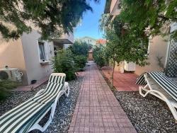 Квартира С Одной Спальней, Первый Этаж, Стильная И В Хорошем Состоянии.