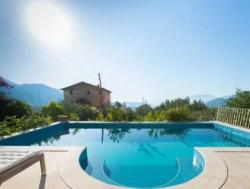 Элегантная Горная Вилла В Окружении Природы.