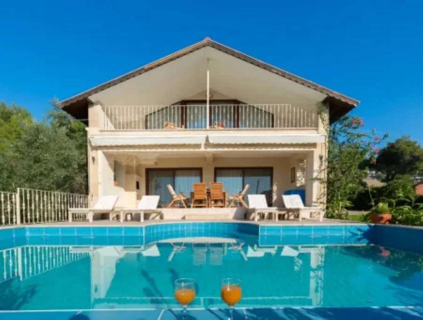 Dalyan Gökbel 'de İztuzu Plajı Manzaralı Satılık Villa
