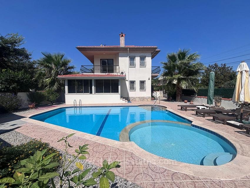 Doğanın Kalbinde Huzurlu Bir Sığınak – Dalyan Okçular Marmarlı’da Villa