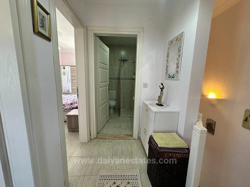 Villa Iris, Ortak Havuzlu, Modern Ve Yarı Müstakil Bir Villadır.