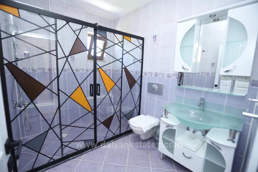Dağ Manzaralı, Stil Sahibi Ve Tamamen Yenilenmiş Özel Villa