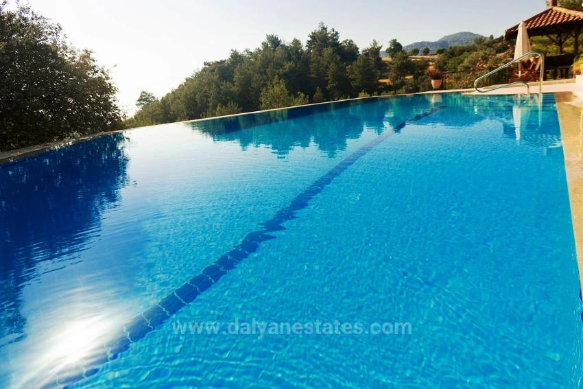 Ortaca Gökbel Mah. Satılık 4+1 Vip villa - 8.000 m²