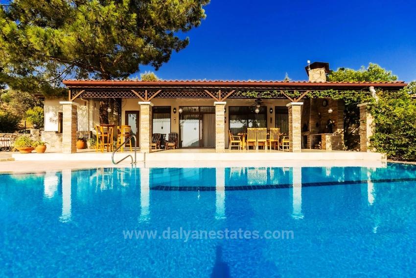 Dalyan Gökbel De Deniz Manzaralı Müstakil Villa