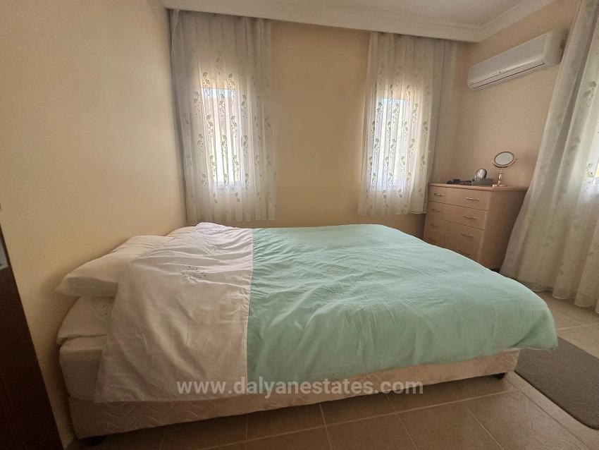 Küçük Bir Site İçerisinde, Ortak Havuzlu Villa