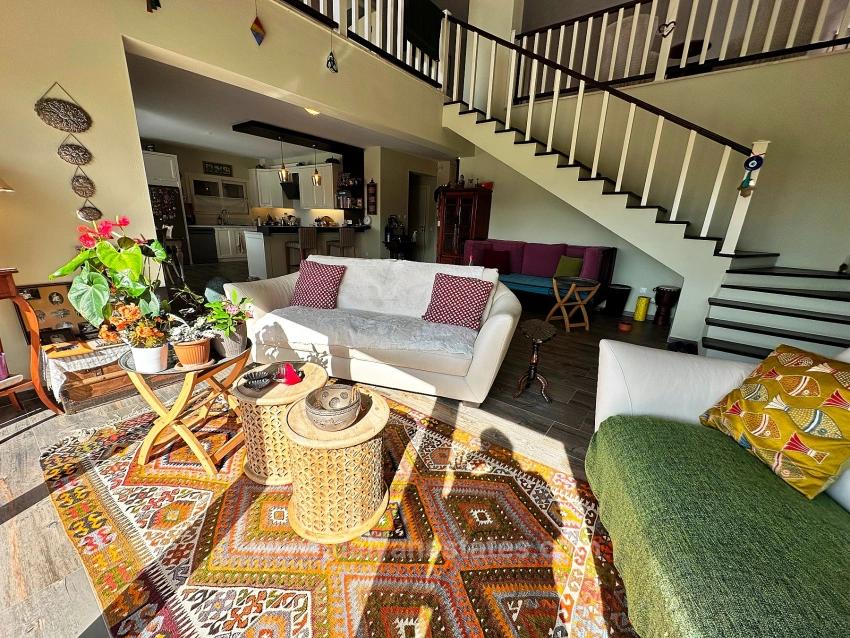 Dalyan Maraş 'Ta 5000 M2 Arsa İçerisinde Satılık Dubleks Villa