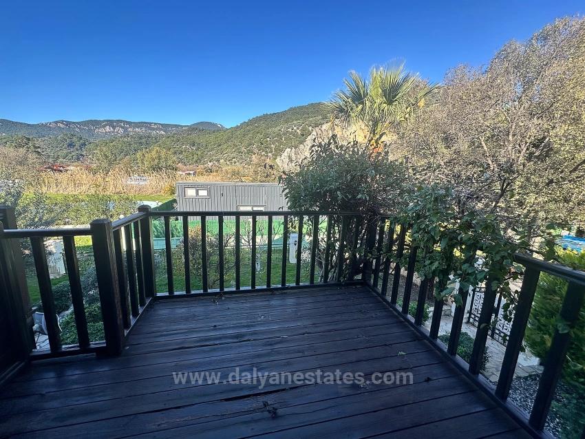 Dalyan Maraş Bölgesinde , Nehir Manzaralı Satılık Villa