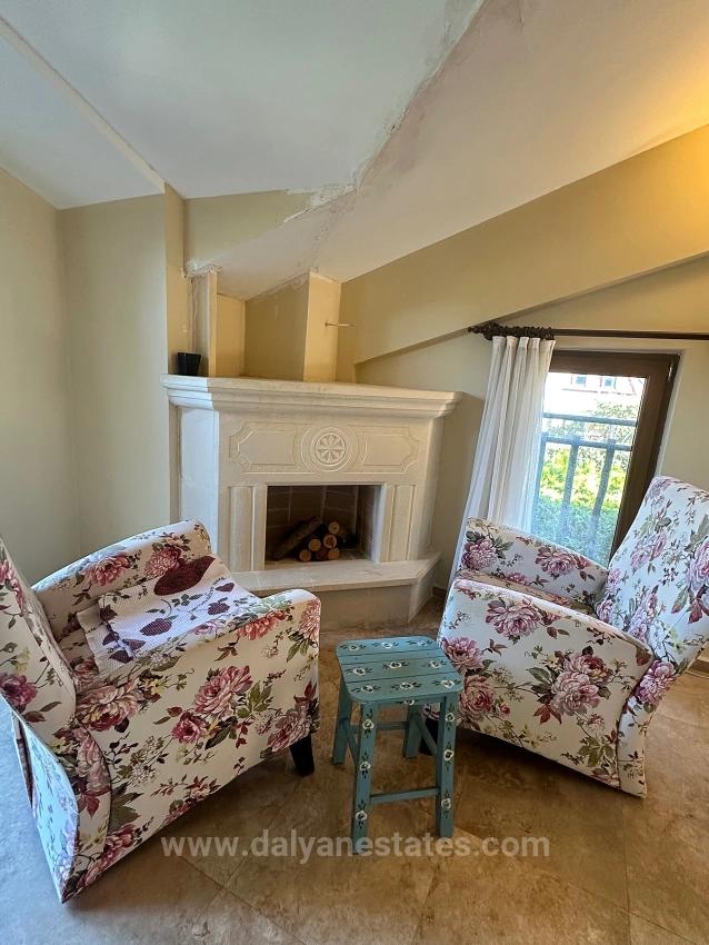 Dalyan Maraş Bölgesinde , Nehir Manzaralı Satılık Villa