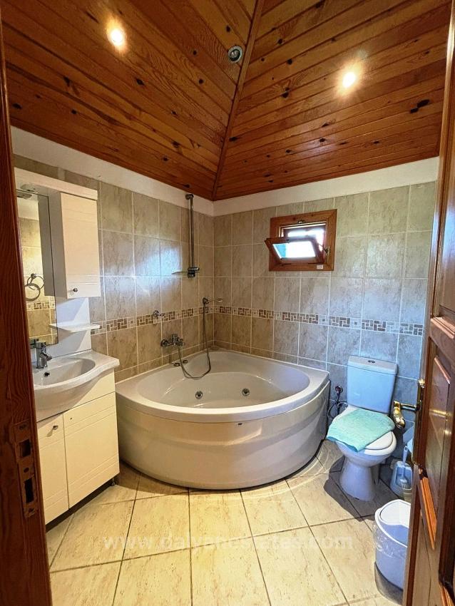 Doğayla Fısıldaşan Zamansız Bir Villa