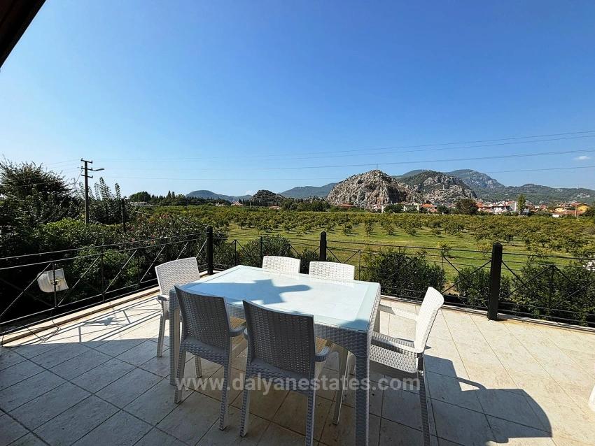 Dalyan Arıkbaşın Da Geleneksel Türk Mimarisi İzleri Taşıyan Satılık Müstakil Villa