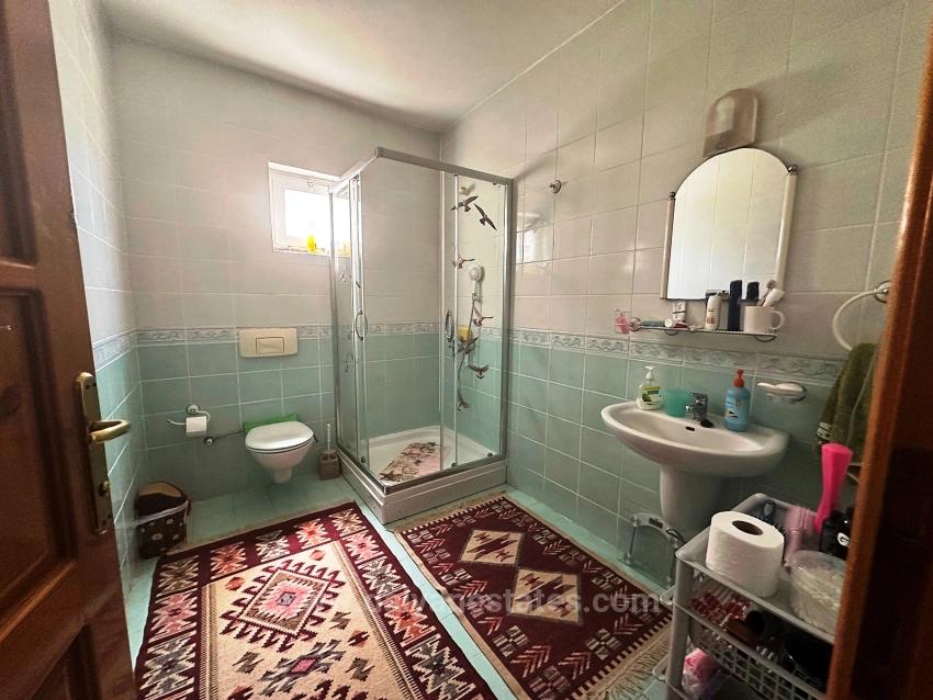 Dağların Fısıltısında Sakin Bir Hayat