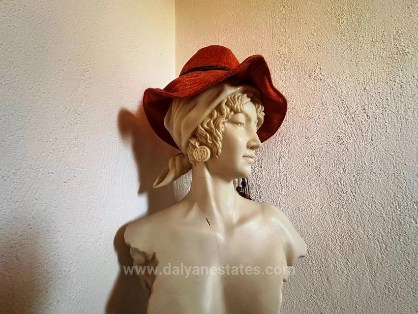 Dağların Fısıltısında Sakin Bir Hayat