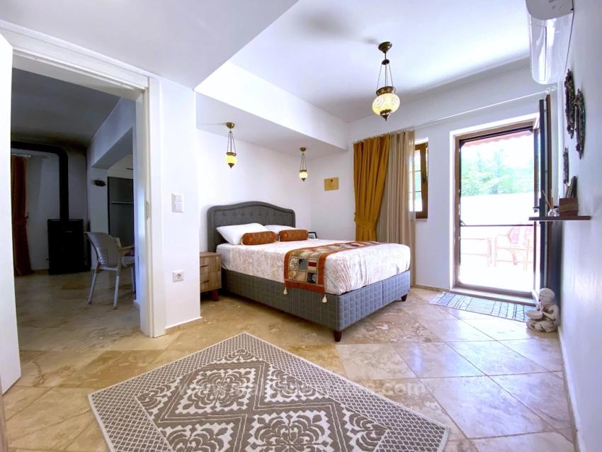 Dalyan Okçular Da Geniş Arsa Üzerinde Satılık Müstakil Villa