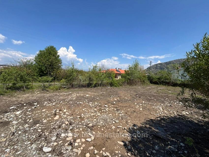Muğla Dalyan Arıkbaşı’nda Satılık Konut İmarlı Köşe Parsel