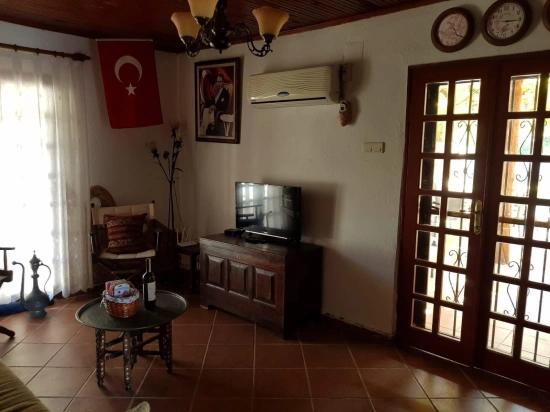 Dalyan Arıkbaşı Bölgesinde 1357 M2 Arsa İçersinde Satılık Müstakil Bungalow